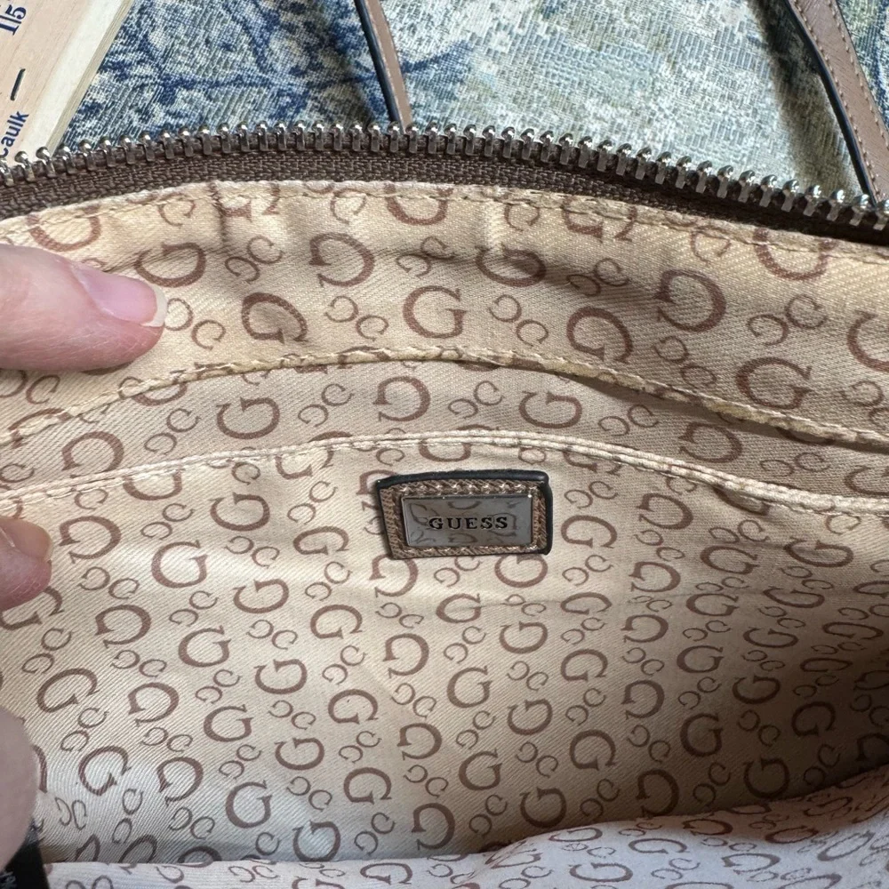 GUESS Factory Beckley Double-Zip Crossbody in Mocha Floral 3 compartment EUC